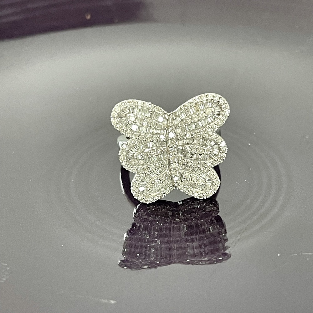 Ladies Diamond Butterfly ring